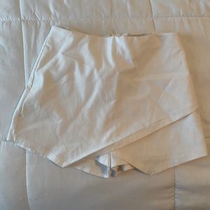 White envelope skirt